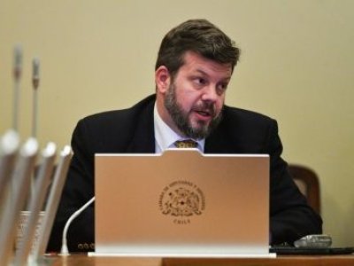 Kaiser aclara sus dichos sobre Bolivia y acusa a periodistas de tergiversar sus declaraciones